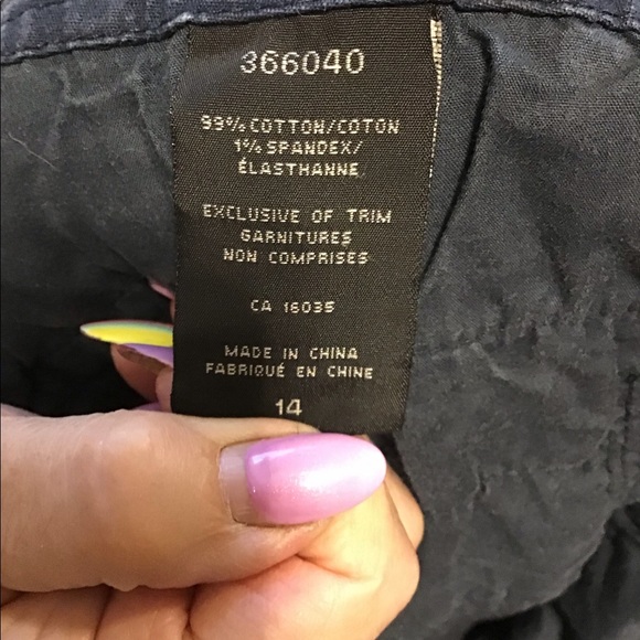 Plus size Lady Hathaway capris - Picture 3 of 3